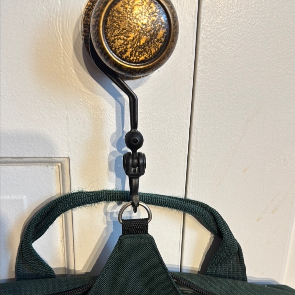 Men’s Green Travel Bag lots of space and pockets! - Picture 8 of 12